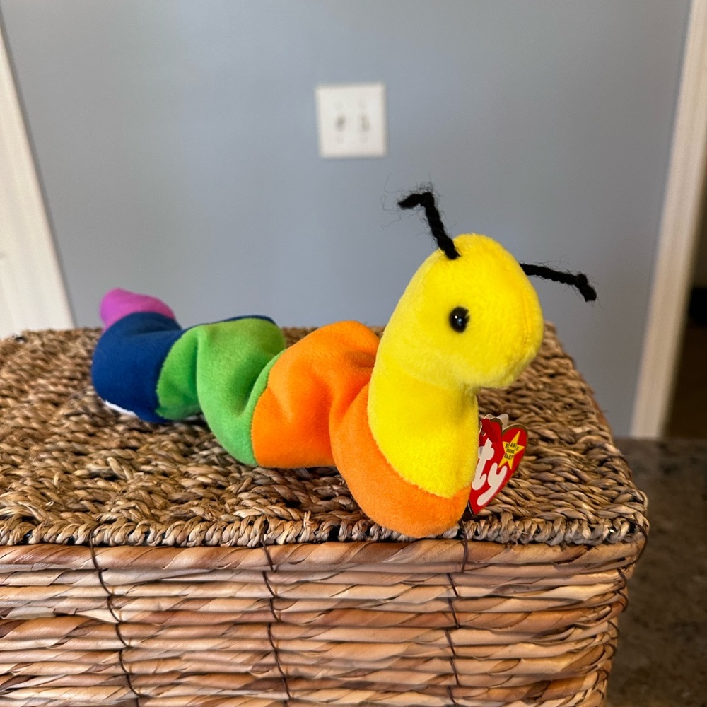 NWT FIRST GENERATION TY BEANIE BABY INCH THE WORM
